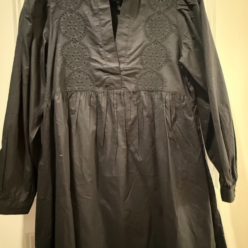 3/10$ H&M Black Embroidered Shirt Dress